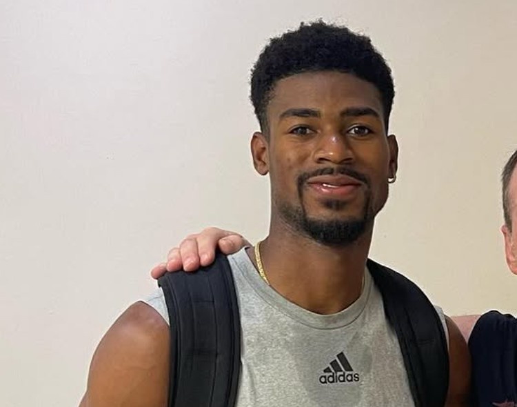 开云在线直播-贝利首秀状态平平仅得4分，媒体建议勿以单场论英雄需持续观察