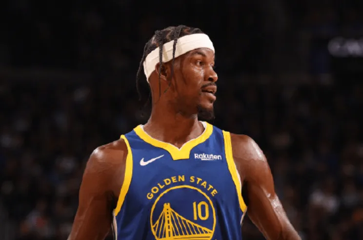 开云在线直播-勇士与球迷进行互动：主场战胜尼克斯，谁是本场最佳球员？