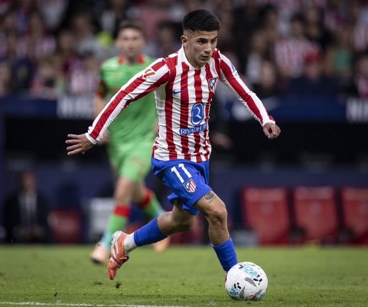 开云APP-世体：未来几周对阿尔马达很关键，他将视出场时间决定去留