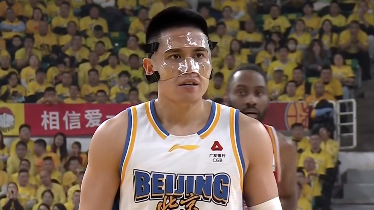 开云体育-火爆冲突，87-86！CBA激烈一战，北京队复仇成功，五人得分上双！